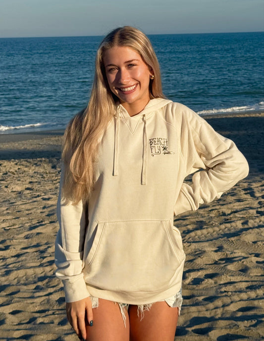 🧥 The Cozy Hoodie  🌊